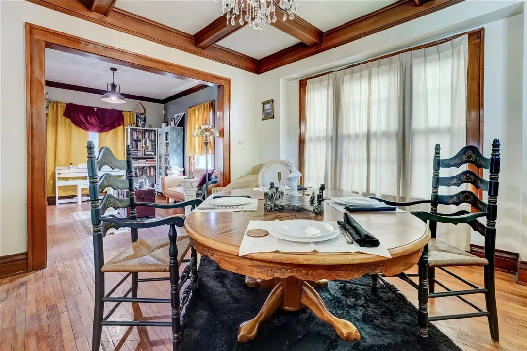 24 Whittier Park, Rochester, New York 14621, Rochester, New York 14621, 2 Bedrooms Bedrooms, 5 Rooms Rooms,1 BathroomBathrooms,Residential,For Sale,24 Whittier Park, Rochester, New York 14621,0,R1638000