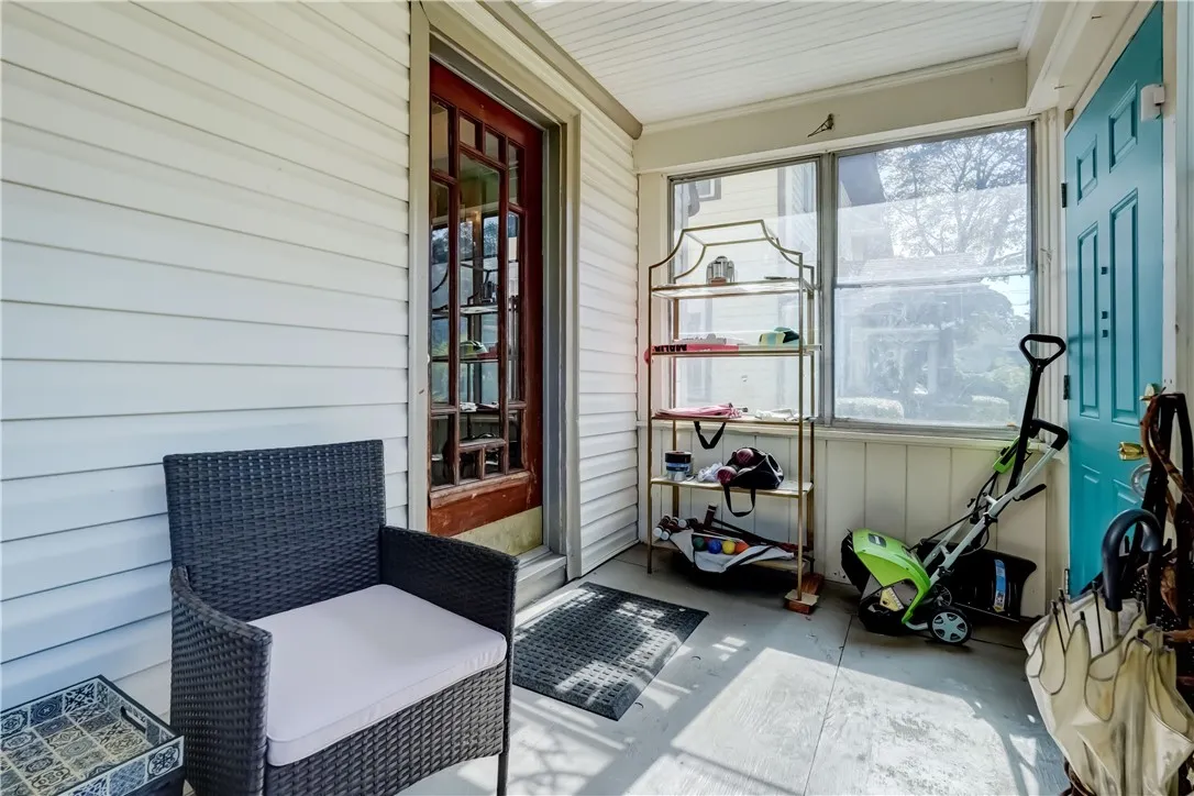 24 Whittier Park, Rochester, New York 14621, Rochester, New York 14621, 2 Bedrooms Bedrooms, 5 Rooms Rooms,1 BathroomBathrooms,Residential,For Sale,24 Whittier Park, Rochester, New York 14621,0,R1638000