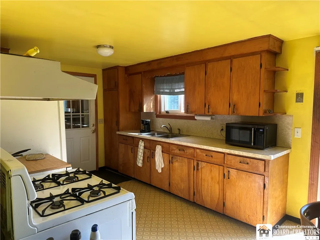 363 North Central Avenue, Concord, New York 14141, Concord, New York 14141, 3 Bedrooms Bedrooms, 6 Rooms Rooms,1 BathroomBathrooms,Residential,For Sale,363 North Central Avenue, Concord, New York 14141,0,R1638047