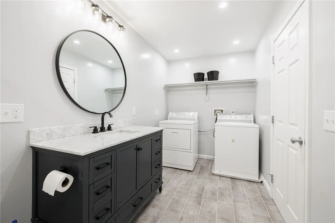 24 Montpelier Circle, Brighton, New York 14618, Brighton, New York 14618, 2 Bedrooms Bedrooms, 5 Rooms Rooms,1 BathroomBathrooms,Residential,For Sale,24 Montpelier Circle, Brighton, New York 14618,0,R1638301