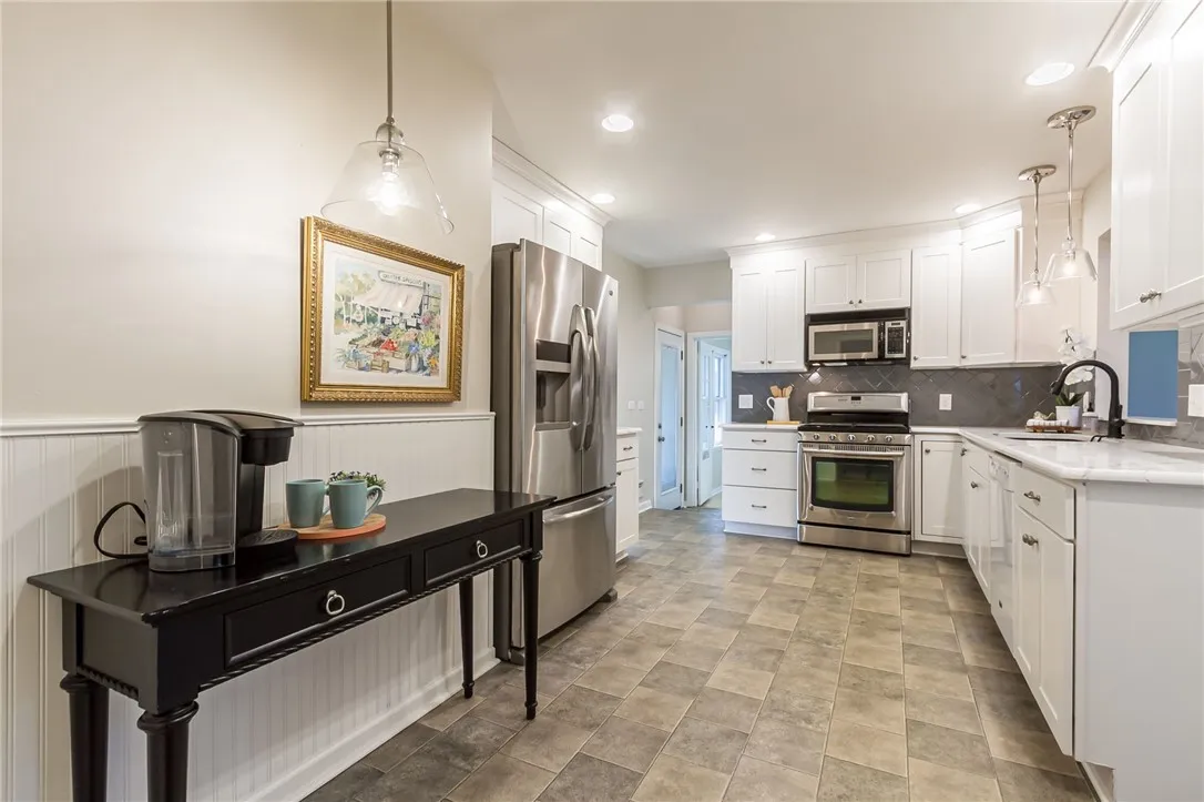 40 Overbrook Road, Pittsford, New York 14618, Pittsford, New York 14618, 3 Bedrooms Bedrooms, 8 Rooms Rooms,2 BathroomsBathrooms,Residential,For Sale,40 Overbrook Road, Pittsford, New York 14618,0,R1637988