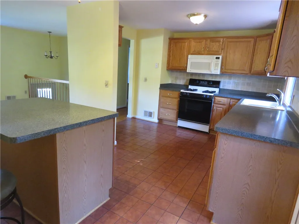 109 Hutchings Road, Ogden, New York 14624, Ogden, New York 14624, 4 Bedrooms Bedrooms, 9 Rooms Rooms,1 BathroomBathrooms,Residential,Closed,109 Hutchings Road, Ogden, New York 14624,0,R1638359