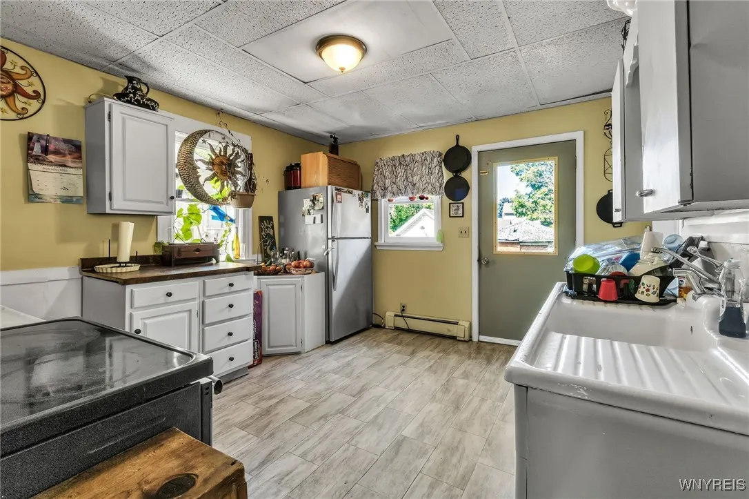 463 East Center Street, Ridgeway, New York 14103, Ridgeway, New York 14103, 4 Bedrooms Bedrooms, 8 Rooms Rooms,2 BathroomsBathrooms,Residential,For Sale,463 East Center Street, Ridgeway, New York 14103,0,B1637527