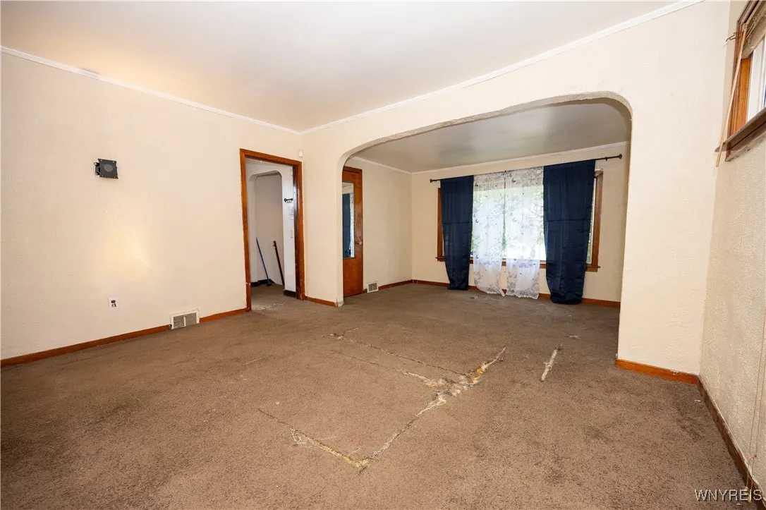 17 Fisher Street, Buffalo, New York 14211, Buffalo, New York 14211, 4 Bedrooms Bedrooms, 7 Rooms Rooms,2 BathroomsBathrooms,Residential,For Sale,17 Fisher Street, Buffalo, New York 14211,0,B1637774