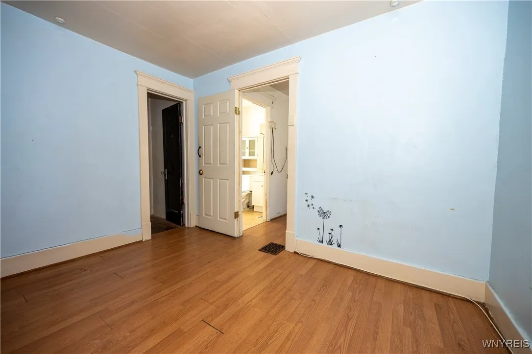 17 Fisher Street, Buffalo, New York 14211, Buffalo, New York 14211, 4 Bedrooms Bedrooms, 7 Rooms Rooms,2 BathroomsBathrooms,Residential,For Sale,17 Fisher Street, Buffalo, New York 14211,0,B1637774
