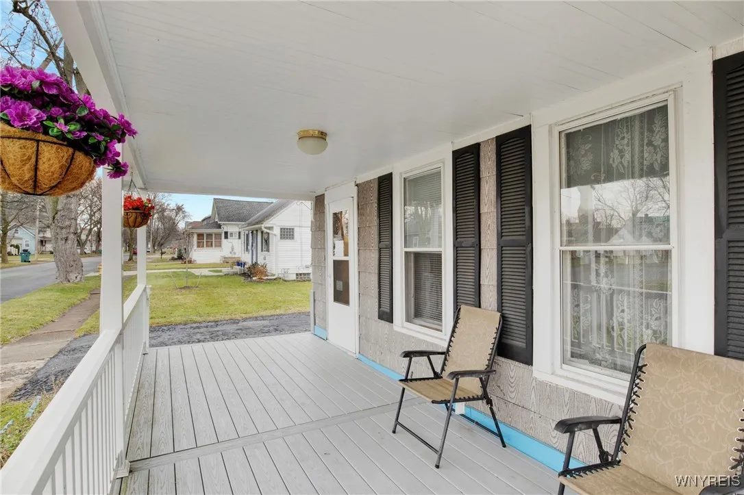 257 Fredericka Street, North Tonawanda, New York 1, North Tonawanda, New York 14120, 2 Bedrooms Bedrooms, 6 Rooms Rooms,1 BathroomBathrooms,Residential,Closed,257 Fredericka Street, North Tonawanda, New York 1,0,B1597555