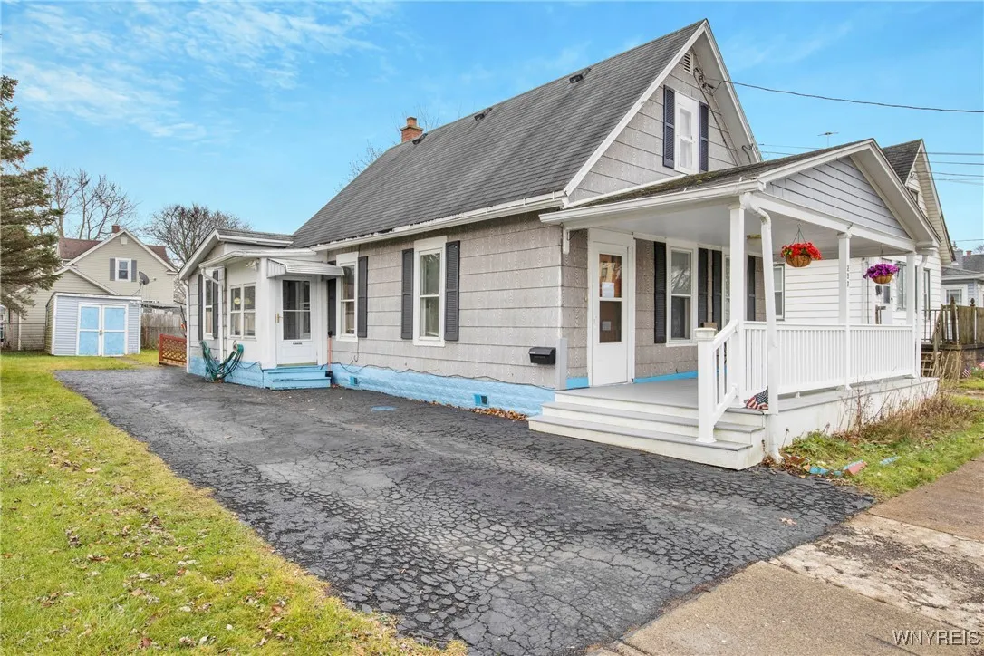 257 Fredericka Street, North Tonawanda, New York 1, North Tonawanda, New York 14120, 2 Bedrooms Bedrooms, 6 Rooms Rooms,1 BathroomBathrooms,Residential,Closed,257 Fredericka Street, North Tonawanda, New York 1,0,B1597555