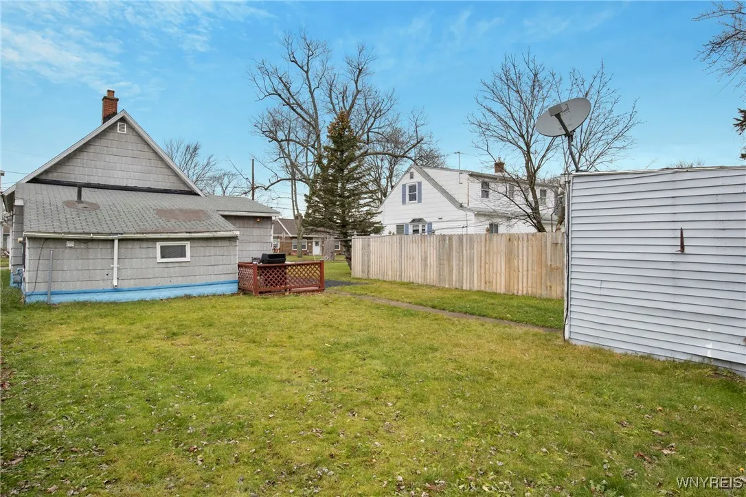 257 Fredericka Street, North Tonawanda, New York 1, North Tonawanda, New York 14120, 2 Bedrooms Bedrooms, 6 Rooms Rooms,1 BathroomBathrooms,Residential,Closed,257 Fredericka Street, North Tonawanda, New York 1,0,B1597555