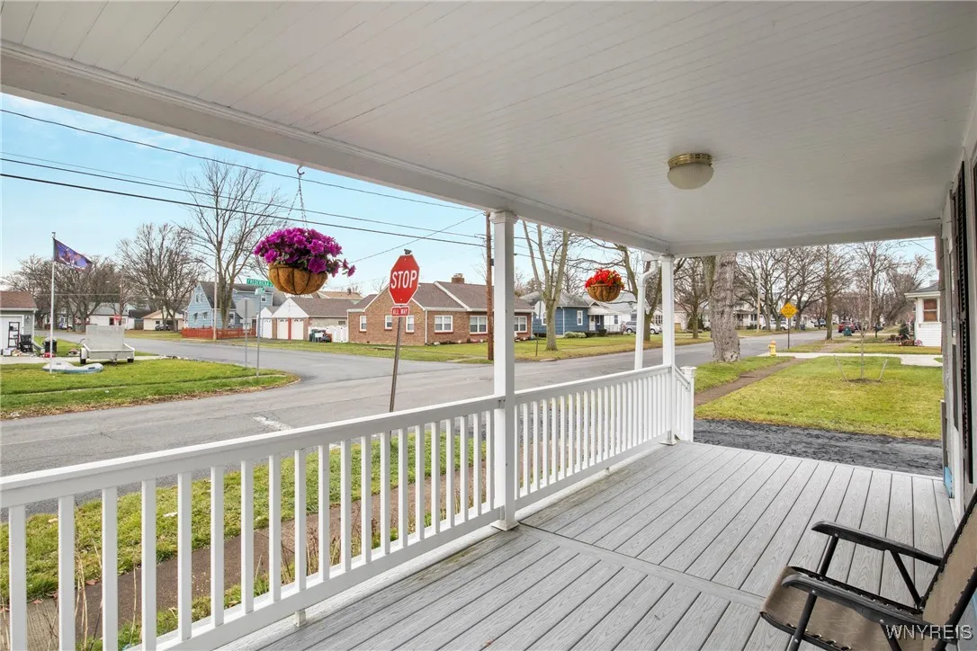 257 Fredericka Street, North Tonawanda, New York 1, North Tonawanda, New York 14120, 2 Bedrooms Bedrooms, 6 Rooms Rooms,1 BathroomBathrooms,Residential,Closed,257 Fredericka Street, North Tonawanda, New York 1,0,B1597555