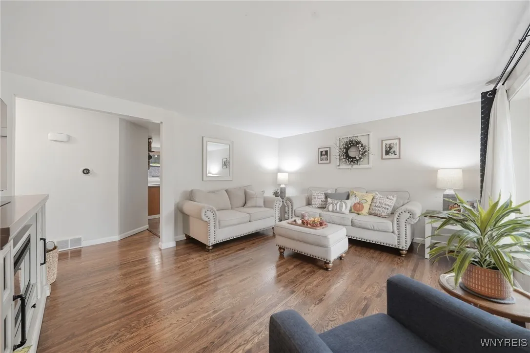 1794 Arlington Drive, Alden, New York 14004, Alden, New York 14004, 3 Bedrooms Bedrooms, 6 Rooms Rooms,1 BathroomBathrooms,Residential,For Sale,1794 Arlington Drive, Alden, New York 14004,0,B1637744