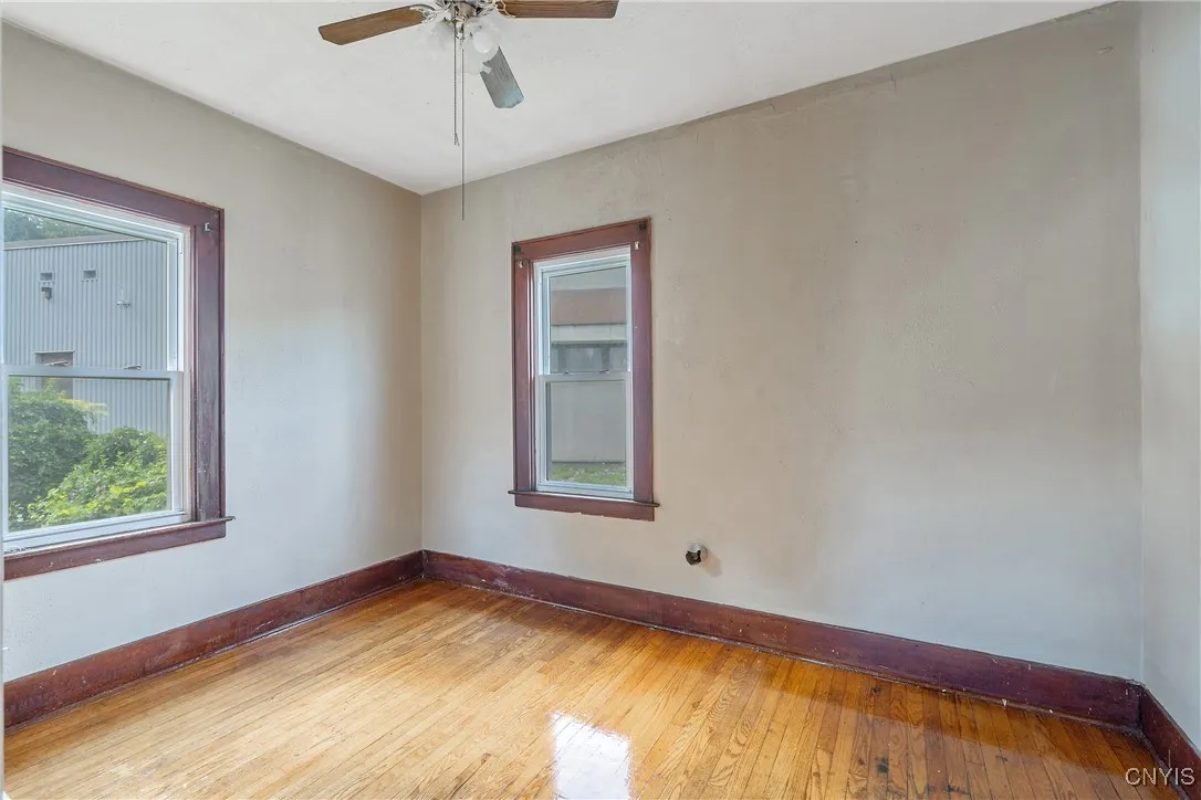 518 East Brighton Avenue, Syracuse, New York 13210, Syracuse, New York 13210, 5 Bedrooms Bedrooms, 8 Rooms Rooms,1 BathroomBathrooms,Residential Lease,For Rent,518 East Brighton Avenue, Syracuse, New York 13210,0,S1638115
