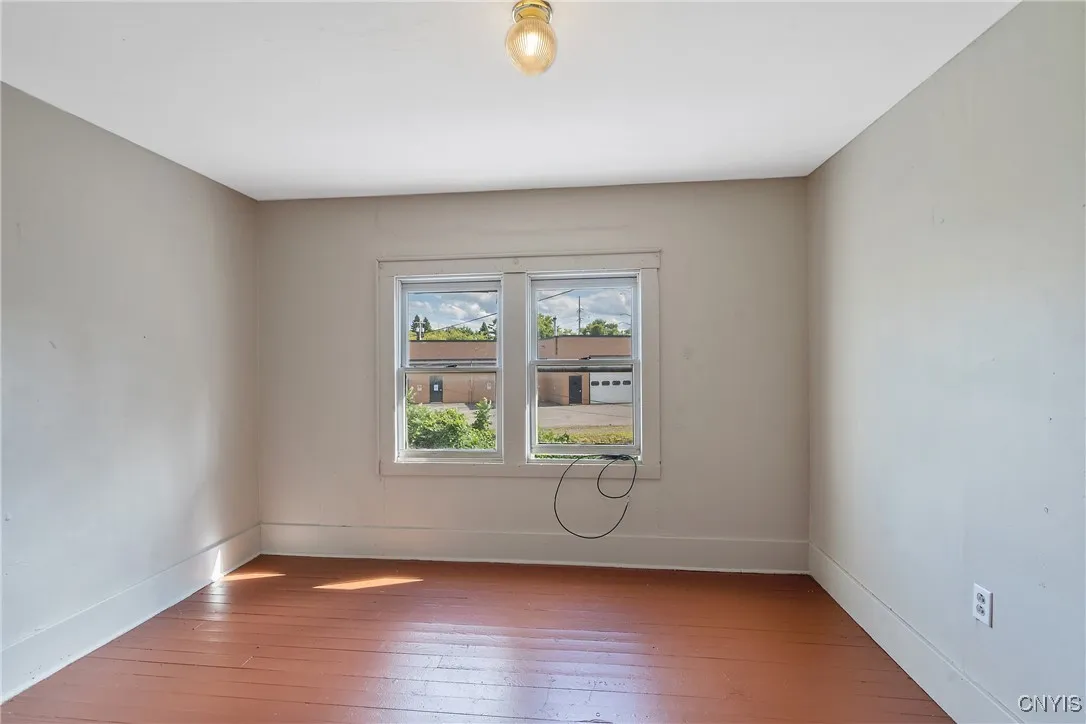 518 East Brighton Avenue, Syracuse, New York 13210, Syracuse, New York 13210, 5 Bedrooms Bedrooms, 8 Rooms Rooms,1 BathroomBathrooms,Residential Lease,For Rent,518 East Brighton Avenue, Syracuse, New York 13210,0,S1638115