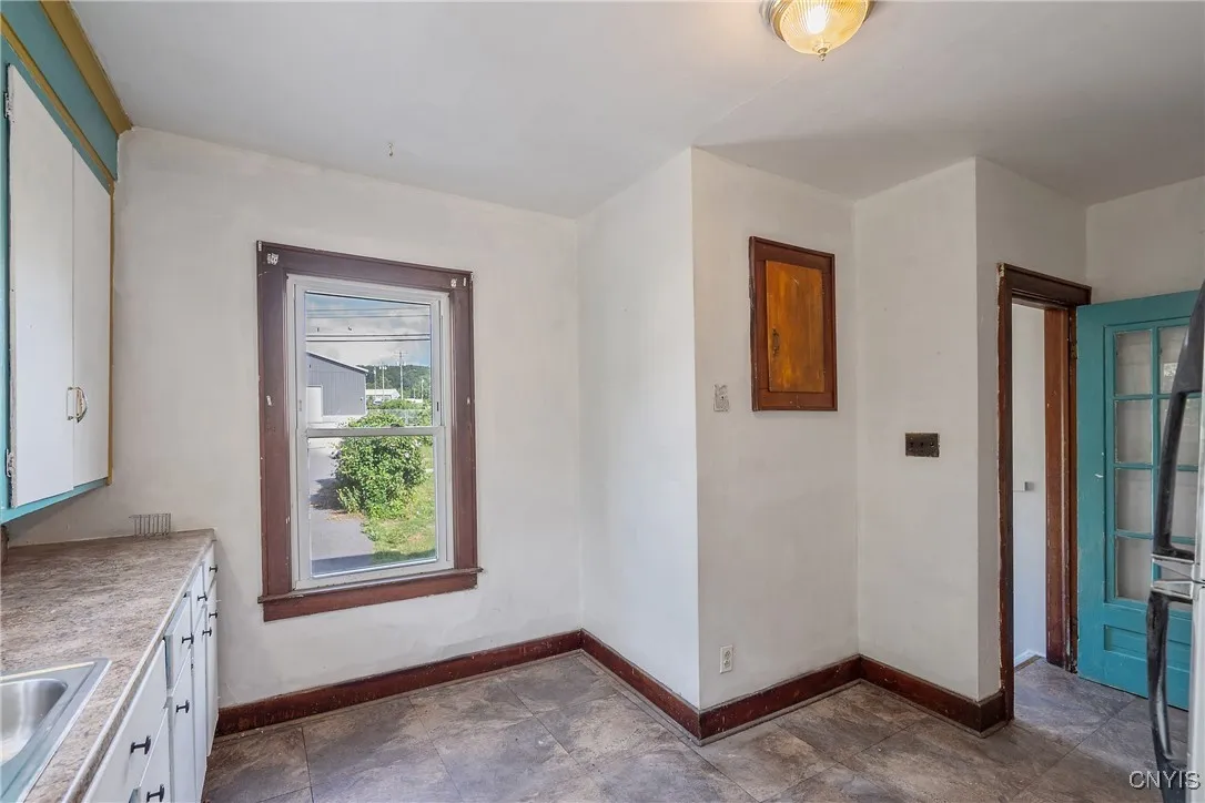 518 East Brighton Avenue, Syracuse, New York 13210, Syracuse, New York 13210, 5 Bedrooms Bedrooms, 8 Rooms Rooms,1 BathroomBathrooms,Residential Lease,For Rent,518 East Brighton Avenue, Syracuse, New York 13210,0,S1638115