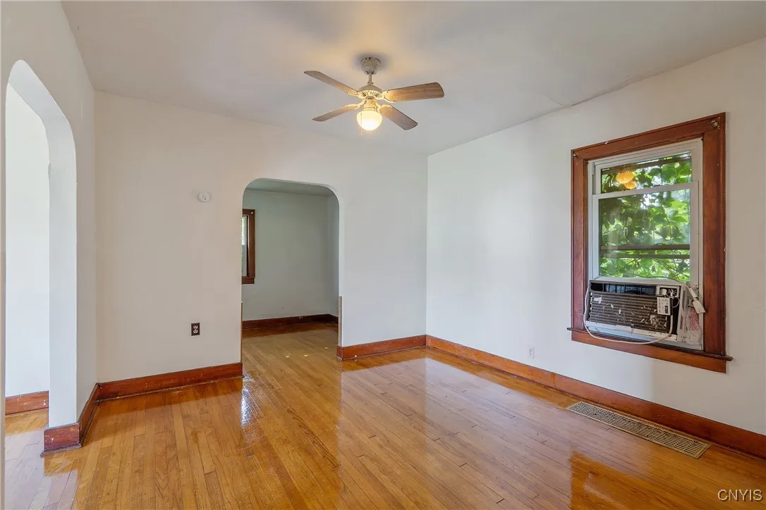 518 East Brighton Avenue, Syracuse, New York 13210, Syracuse, New York 13210, 5 Bedrooms Bedrooms, 8 Rooms Rooms,1 BathroomBathrooms,Residential Lease,For Rent,518 East Brighton Avenue, Syracuse, New York 13210,0,S1638115