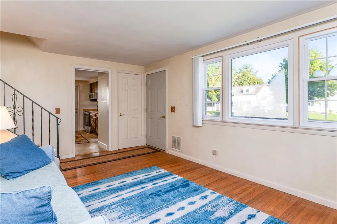 189 Fielding Road, Greece, New York 14626, Greece, New York 14626, 4 Bedrooms Bedrooms, 7 Rooms Rooms,1 BathroomBathrooms,Residential,Closed,189 Fielding Road, Greece, New York 14626,0,R1638361