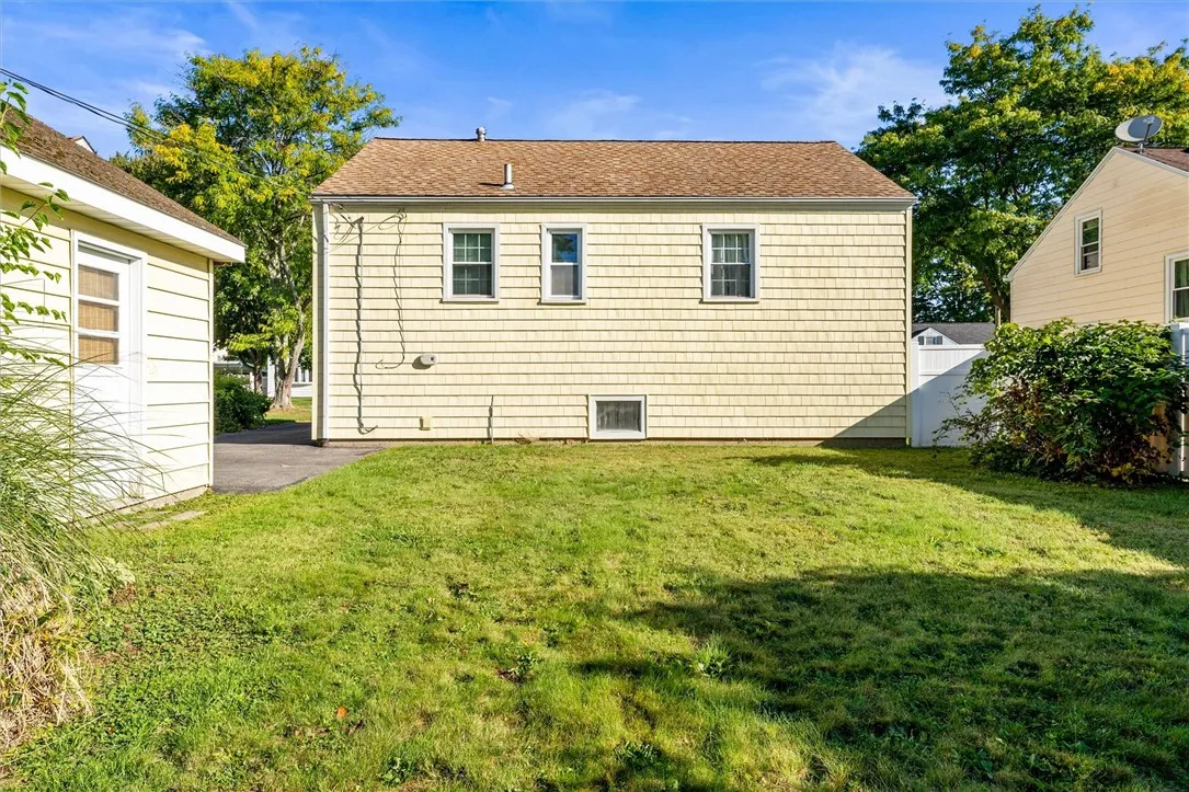 189 Fielding Road, Greece, New York 14626, Greece, New York 14626, 4 Bedrooms Bedrooms, 7 Rooms Rooms,1 BathroomBathrooms,Residential,Closed,189 Fielding Road, Greece, New York 14626,0,R1638361