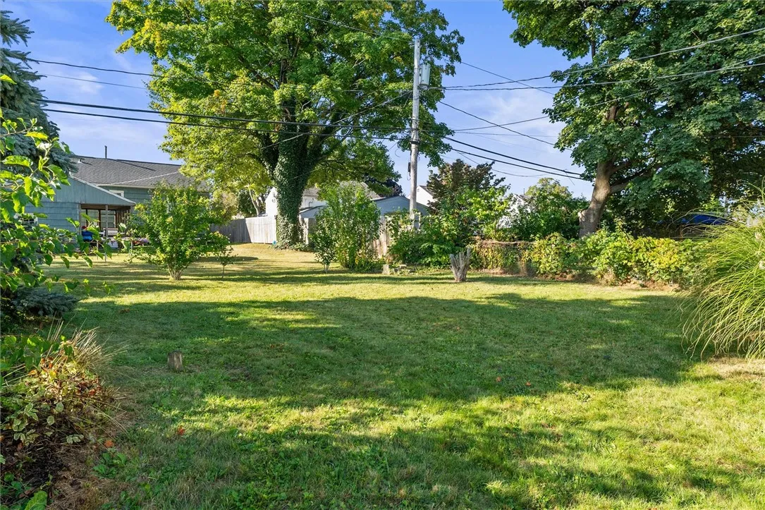 189 Fielding Road, Greece, New York 14626, Greece, New York 14626, 4 Bedrooms Bedrooms, 7 Rooms Rooms,1 BathroomBathrooms,Residential,Closed,189 Fielding Road, Greece, New York 14626,0,R1638361