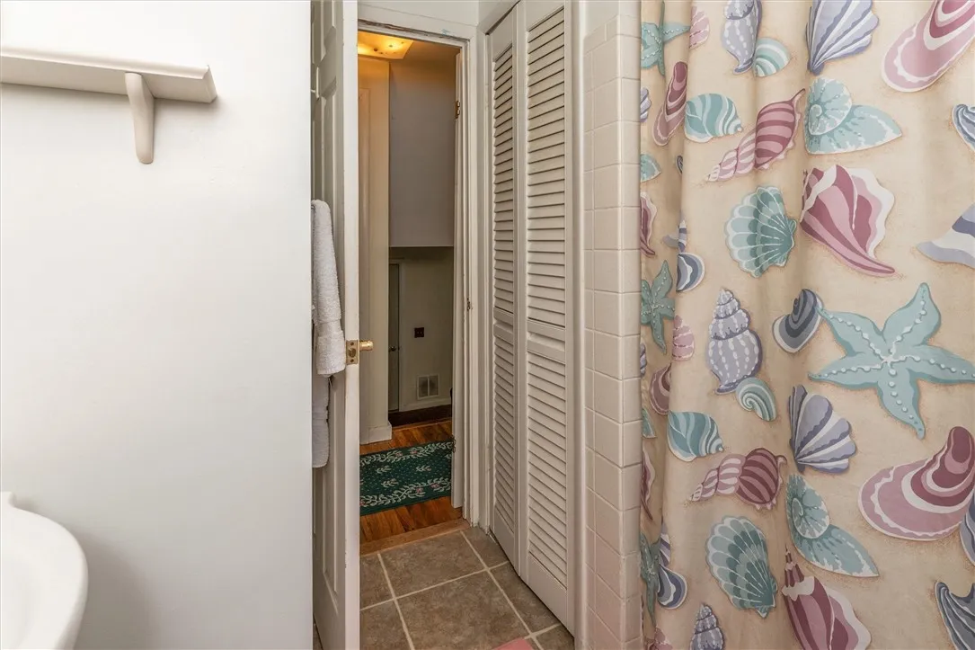 189 Fielding Road, Greece, New York 14626, Greece, New York 14626, 4 Bedrooms Bedrooms, 7 Rooms Rooms,1 BathroomBathrooms,Residential,Closed,189 Fielding Road, Greece, New York 14626,0,R1638361