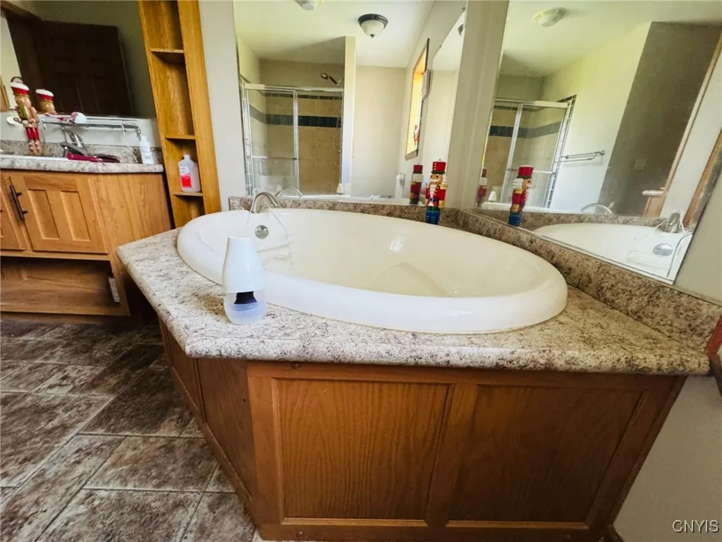 Primary Suite Bathroom