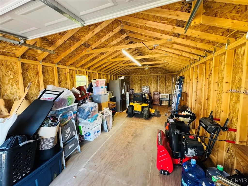 Detached Garage