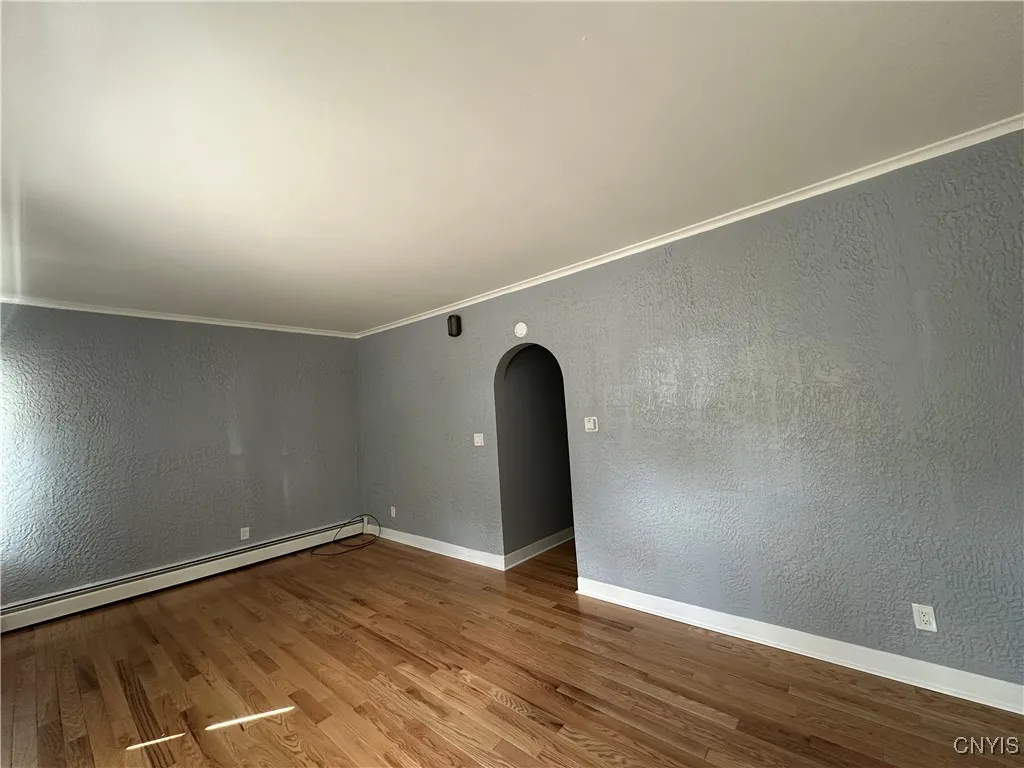 402 2nd Street, Geddes, New York 13209, Geddes, New York 13209, 3 Bedrooms Bedrooms, 6 Rooms Rooms,1 BathroomBathrooms,Residential Lease,For Rent,402 2nd Street, Geddes, New York 13209,0,S1638381