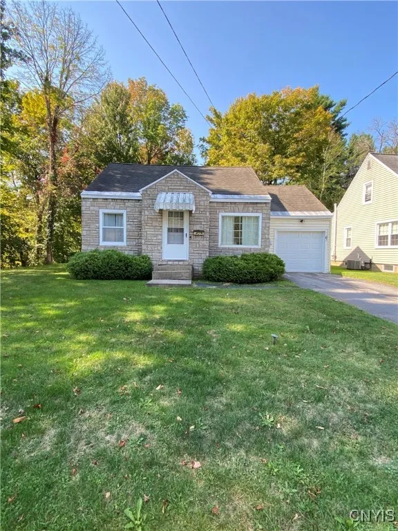 6 Hilltop, New Hartford, New York 13413, New Hartford, New York 13413, 2 Bedrooms Bedrooms, 6 Rooms Rooms,1 BathroomBathrooms,Residential,For Sale,6 Hilltop, New Hartford, New York 13413,0,S1638404