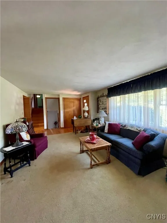 201 Peterson Drive, Camillus, New York 13031, Camillus, New York 13031, 3 Bedrooms Bedrooms, 7 Rooms Rooms,1 BathroomBathrooms,Residential,For Sale,201 Peterson Drive, Camillus, New York 13031,0,S1638351