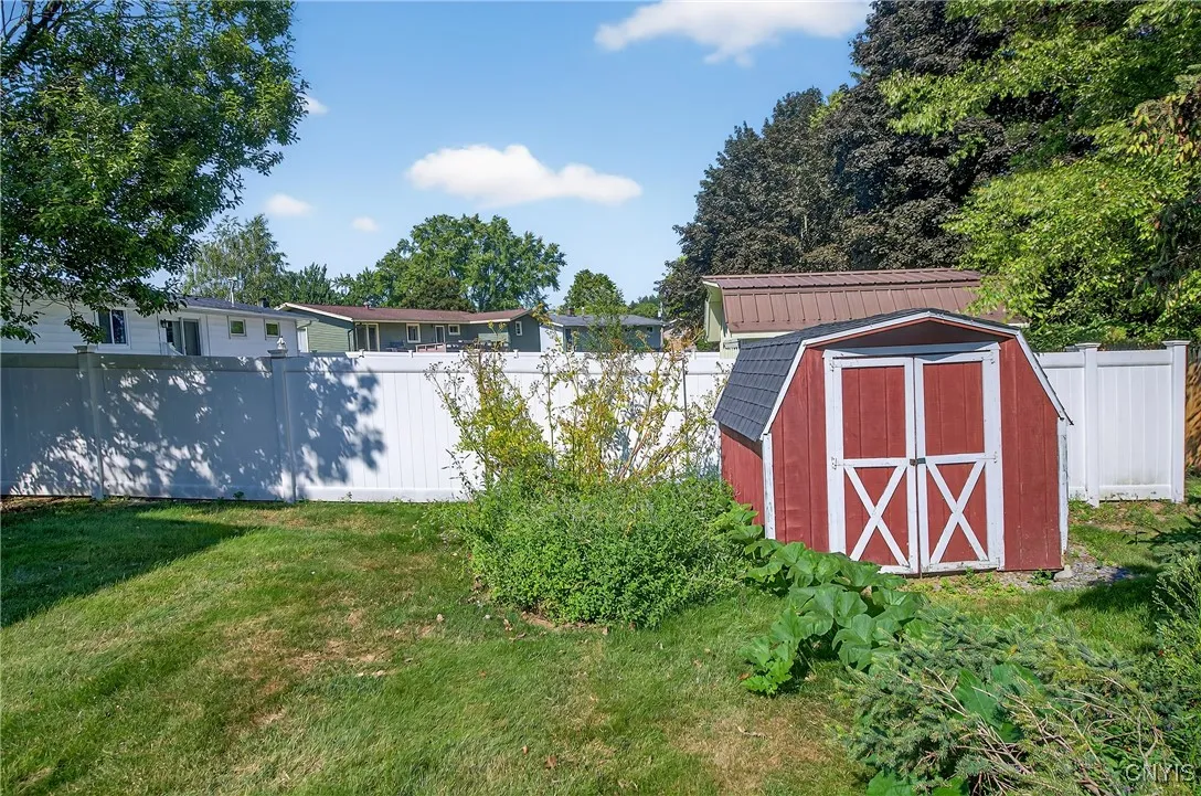 201 Peterson Drive, Camillus, New York 13031, Camillus, New York 13031, 3 Bedrooms Bedrooms, 7 Rooms Rooms,1 BathroomBathrooms,Residential,For Sale,201 Peterson Drive, Camillus, New York 13031,0,S1638351