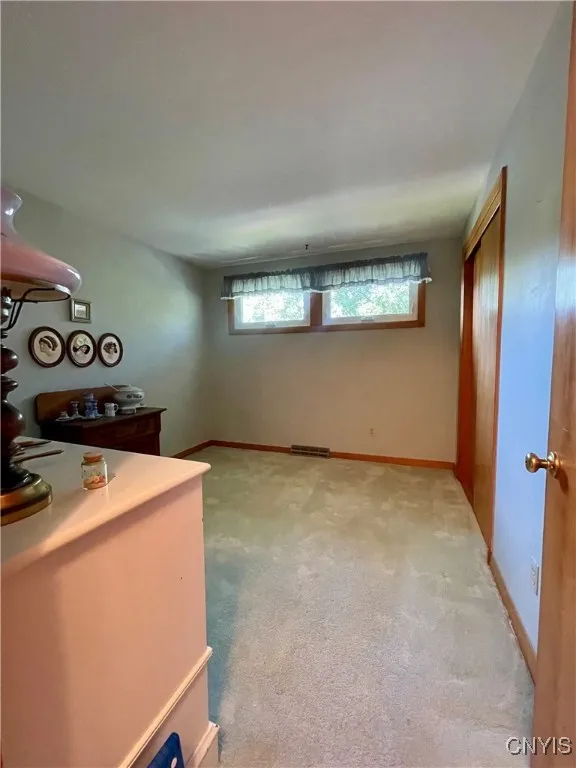 201 Peterson Drive, Camillus, New York 13031, Camillus, New York 13031, 3 Bedrooms Bedrooms, 7 Rooms Rooms,1 BathroomBathrooms,Residential,For Sale,201 Peterson Drive, Camillus, New York 13031,0,S1638351