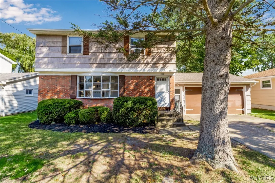 1399 Doebler Drive, North Tonawanda, New York 1412, North Tonawanda, New York 14120, 3 Bedrooms Bedrooms, 7 Rooms Rooms,1 BathroomBathrooms,Residential,For Sale,1399 Doebler Drive, North Tonawanda, New York 1412,0,B1638041