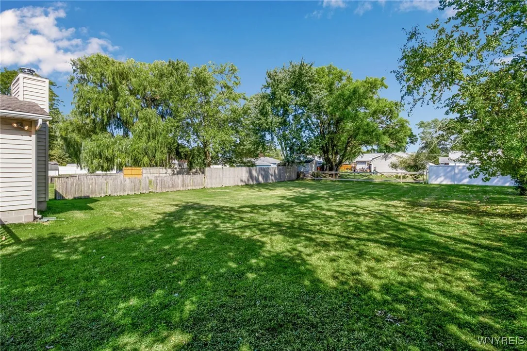 1399 Doebler Drive, North Tonawanda, New York 1412, North Tonawanda, New York 14120, 3 Bedrooms Bedrooms, 7 Rooms Rooms,1 BathroomBathrooms,Residential,For Sale,1399 Doebler Drive, North Tonawanda, New York 1412,0,B1638041