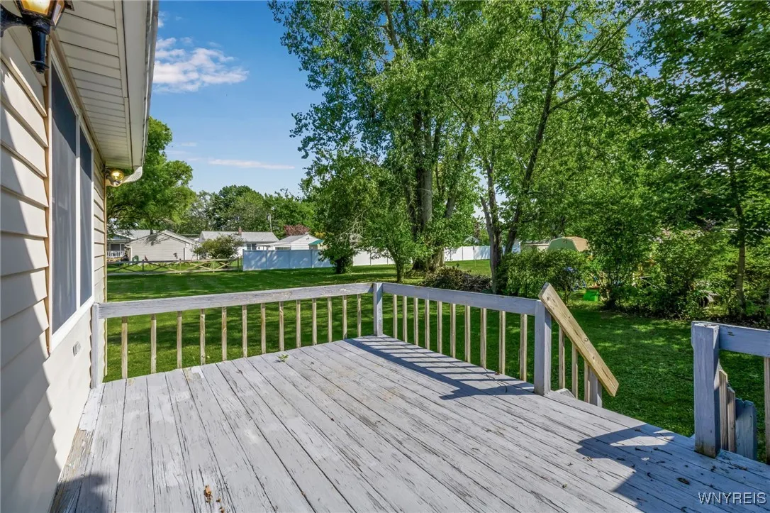 1399 Doebler Drive, North Tonawanda, New York 1412, North Tonawanda, New York 14120, 3 Bedrooms Bedrooms, 7 Rooms Rooms,1 BathroomBathrooms,Residential,For Sale,1399 Doebler Drive, North Tonawanda, New York 1412,0,B1638041