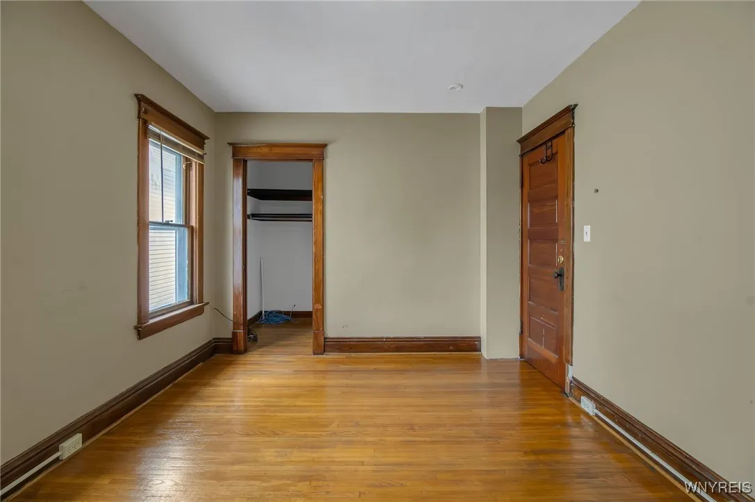 31 Hughes Avenue, Buffalo, New York 14208, Buffalo, New York 14208, 7 Bedrooms Bedrooms, 10 Rooms Rooms,2 BathroomsBathrooms,Residential,For Sale,31 Hughes Avenue, Buffalo, New York 14208,0,B1638393