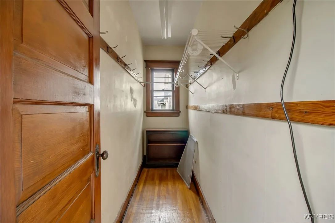 31 Hughes Avenue, Buffalo, New York 14208, Buffalo, New York 14208, 7 Bedrooms Bedrooms, 10 Rooms Rooms,2 BathroomsBathrooms,Residential,For Sale,31 Hughes Avenue, Buffalo, New York 14208,0,B1638393