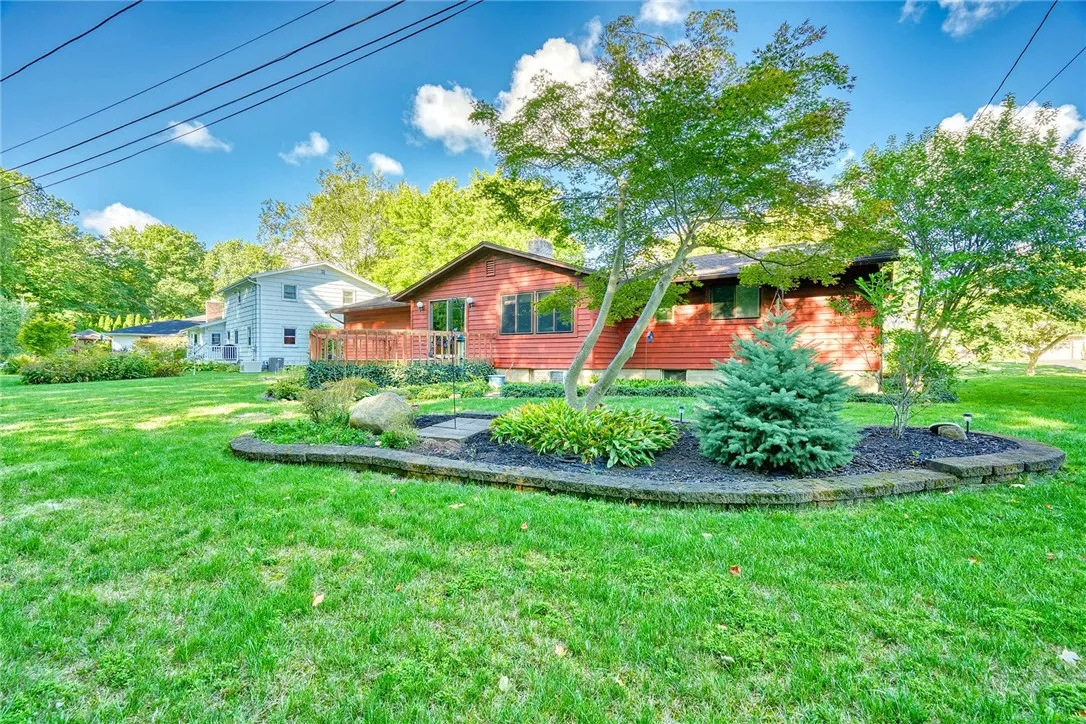 68 Kensington Court, Greece, New York 14612, Greece, New York 14612, 3 Bedrooms Bedrooms, 7 Rooms Rooms,2 BathroomsBathrooms,Residential,For Sale,68 Kensington Court, Greece, New York 14612,0,R1634964