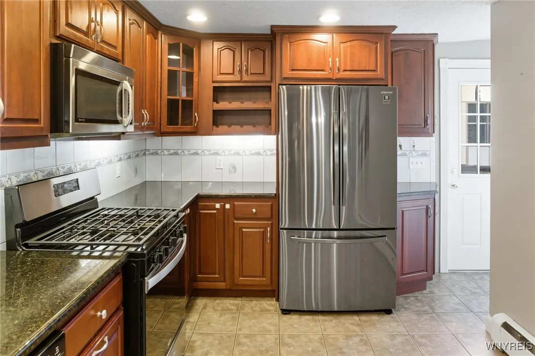 6075 Long Street, Clarence, New York 14032, Clarence, New York 14032, 4 Bedrooms Bedrooms, 6 Rooms Rooms,2 BathroomsBathrooms,Residential,For Sale,6075 Long Street, Clarence, New York 14032,0,B1637621