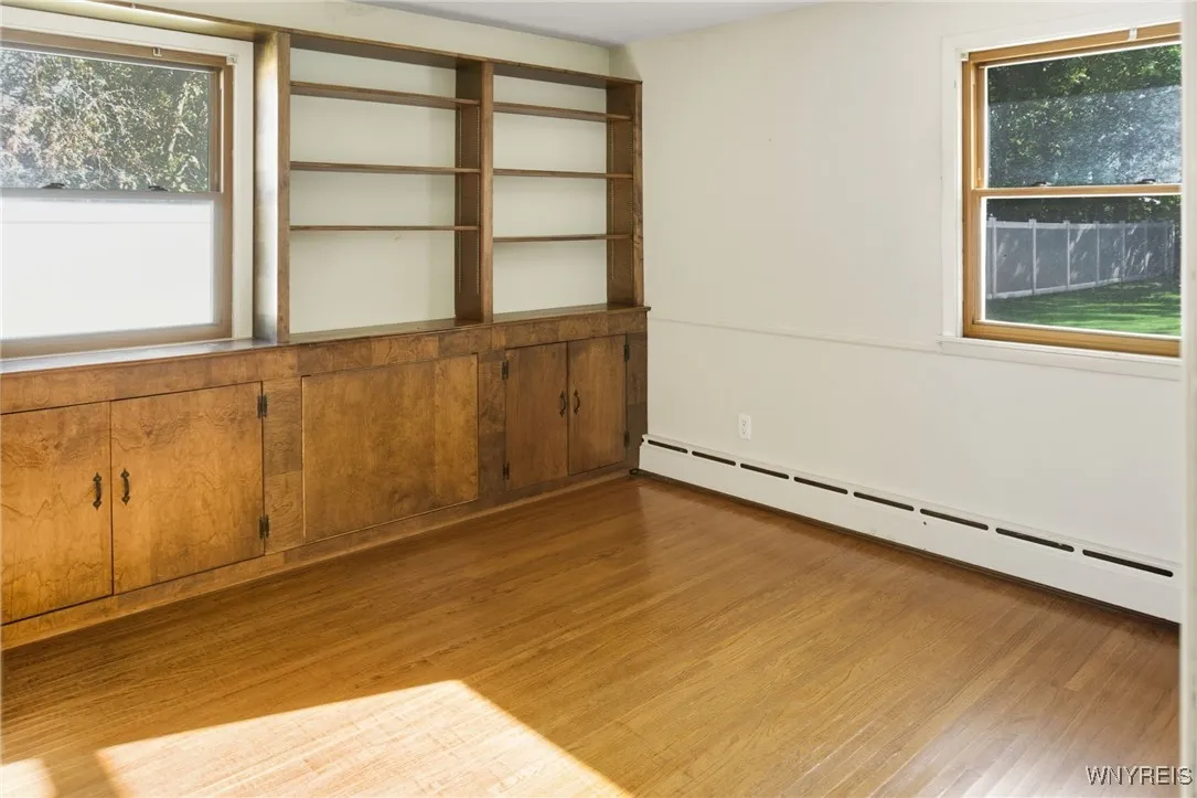 6075 Long Street, Clarence, New York 14032, Clarence, New York 14032, 4 Bedrooms Bedrooms, 6 Rooms Rooms,2 BathroomsBathrooms,Residential,For Sale,6075 Long Street, Clarence, New York 14032,0,B1637621