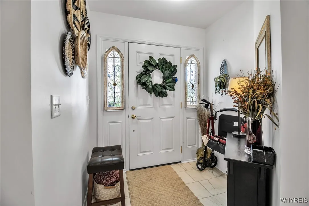 4684 Mosey Lane, Hamburg, New York 14219, Hamburg, New York 14219, 3 Bedrooms Bedrooms, 10 Rooms Rooms,3 BathroomsBathrooms,Residential,For Sale,4684 Mosey Lane, Hamburg, New York 14219,0,B1638400