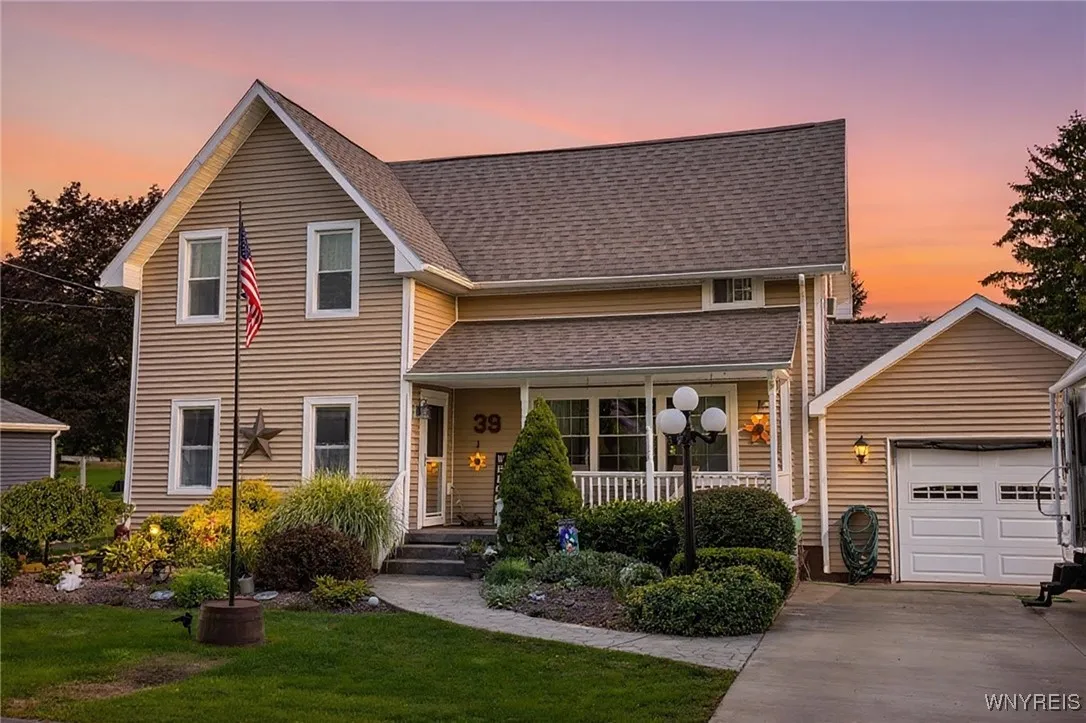 39 Sherman Avenue, Middlebury, New York 14591, Middlebury, New York 14591, 3 Bedrooms Bedrooms, 9 Rooms Rooms,2 BathroomsBathrooms,Residential,For Sale,39 Sherman Avenue, Middlebury, New York 14591,0,B1638300