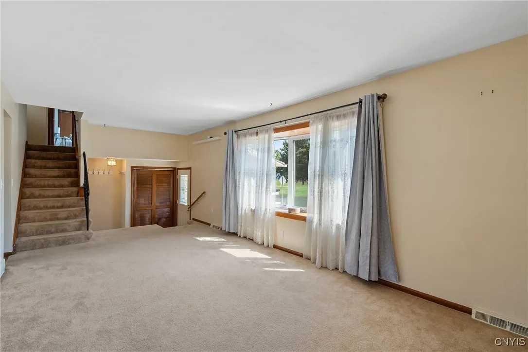 4960 Harvest Lane, Clay, New York 13088, Clay, New York 13088, 3 Bedrooms Bedrooms, 8 Rooms Rooms,2 BathroomsBathrooms,Residential,For Sale,4960 Harvest Lane, Clay, New York 13088,0,S1637395