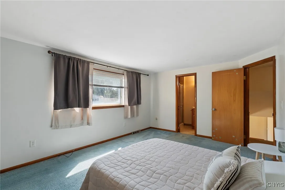 4960 Harvest Lane, Clay, New York 13088, Clay, New York 13088, 3 Bedrooms Bedrooms, 8 Rooms Rooms,2 BathroomsBathrooms,Residential,For Sale,4960 Harvest Lane, Clay, New York 13088,0,S1637395
