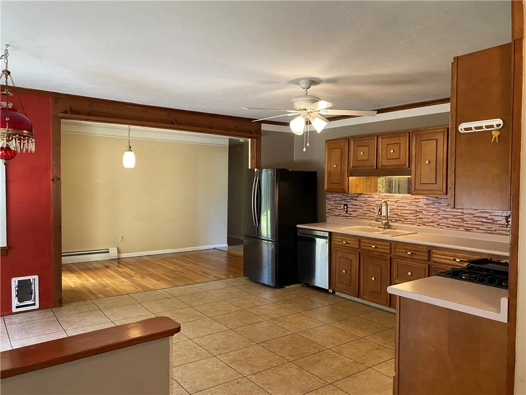 8605 State Route 21, Naples, New York 14512, Naples, New York 14512, 4 Bedrooms Bedrooms, 12 Rooms Rooms,3 BathroomsBathrooms,Residential,Closed,8605 State Route 21, Naples, New York 14512,0,R1638045