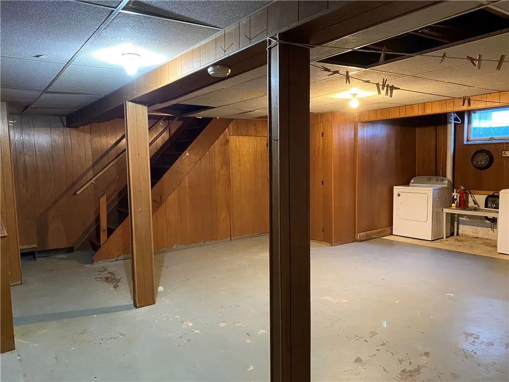 8605 State Route 21, Naples, New York 14512, Naples, New York 14512, 4 Bedrooms Bedrooms, 12 Rooms Rooms,3 BathroomsBathrooms,Residential,Closed,8605 State Route 21, Naples, New York 14512,0,R1638045