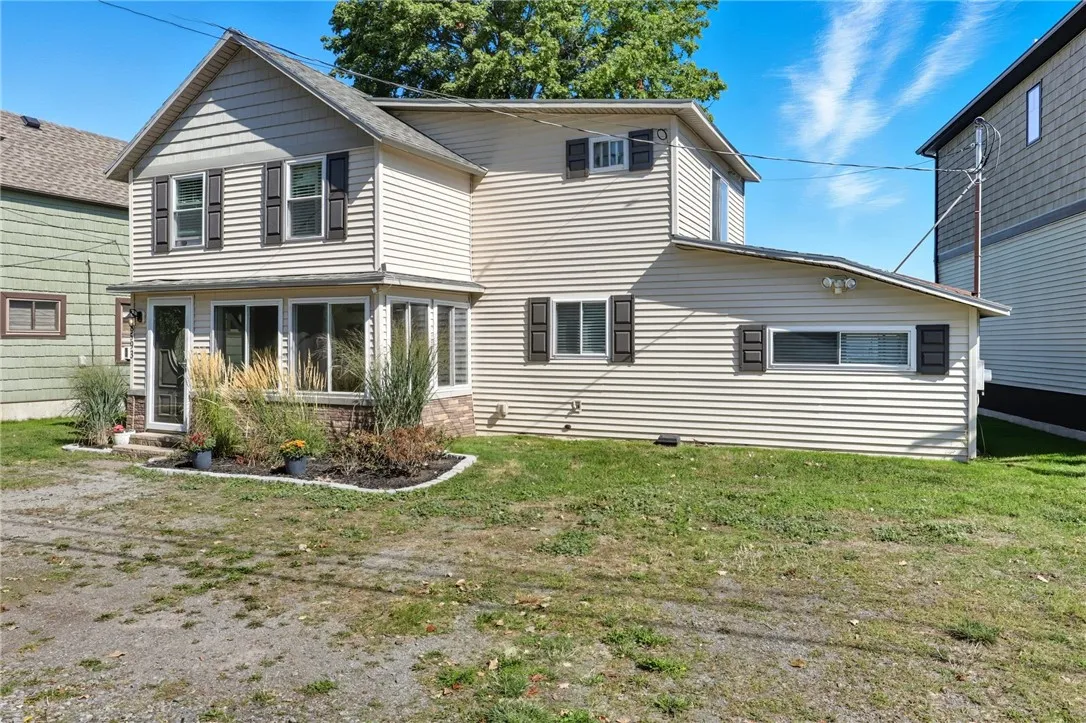 8593 Greig Street, Sodus, New York 14555, Sodus, New York 14555, 4 Bedrooms Bedrooms, 7 Rooms Rooms,2 BathroomsBathrooms,Residential,For Sale,8593 Greig Street, Sodus, New York 14555,0,R1636472