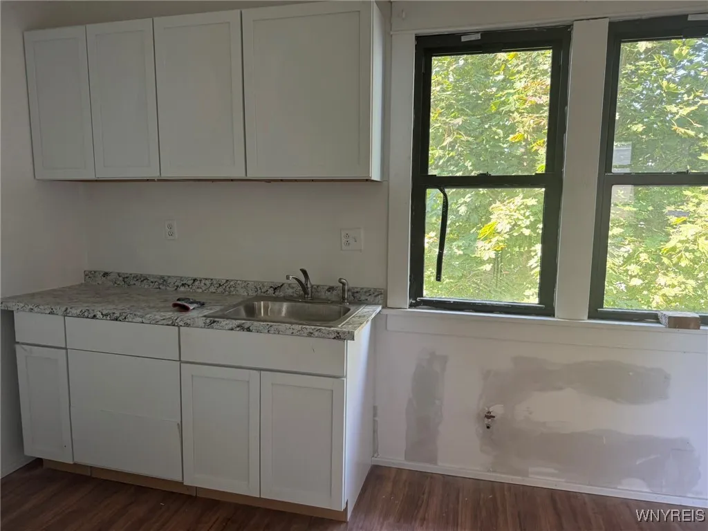 372 Watson Street, Buffalo, New York 14212, Buffalo, New York 14212, 4 Bedrooms Bedrooms, ,2 BathroomsBathrooms,Residential,For Sale,372 Watson Street, Buffalo, New York 14212,0,B1636128