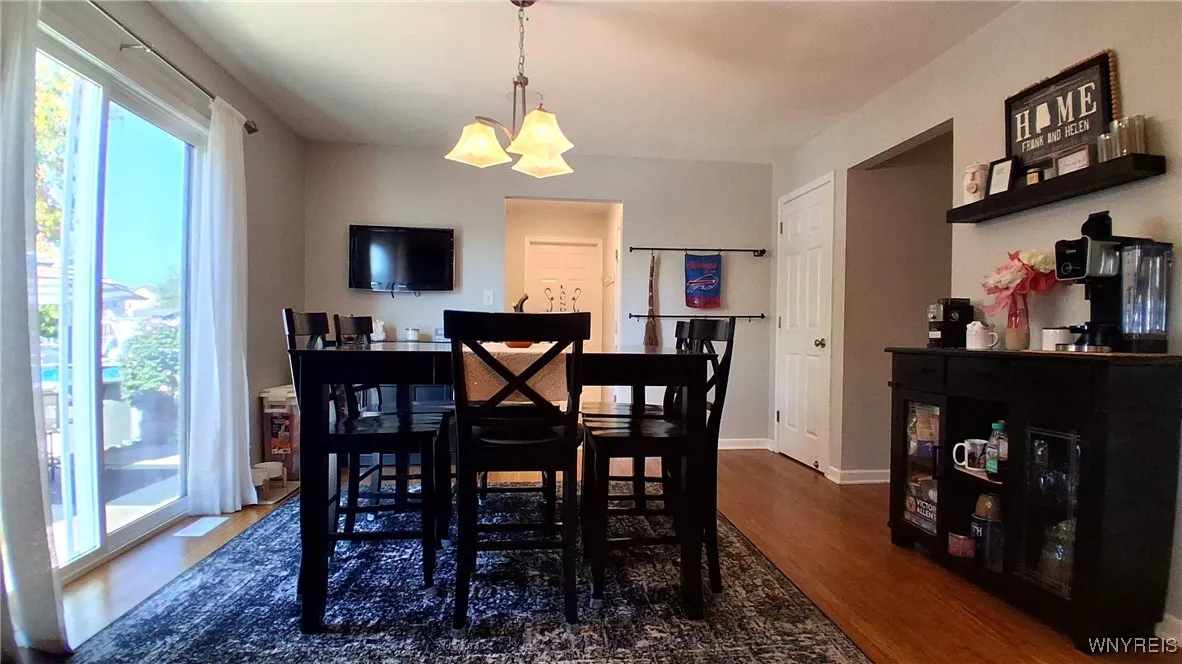 6314 White Oak, Hamburg, New York 14085, Hamburg, New York 14085, 3 Bedrooms Bedrooms, 8 Rooms Rooms,2 BathroomsBathrooms,Residential,For Sale,6314 White Oak, Hamburg, New York 14085,0,B1637813