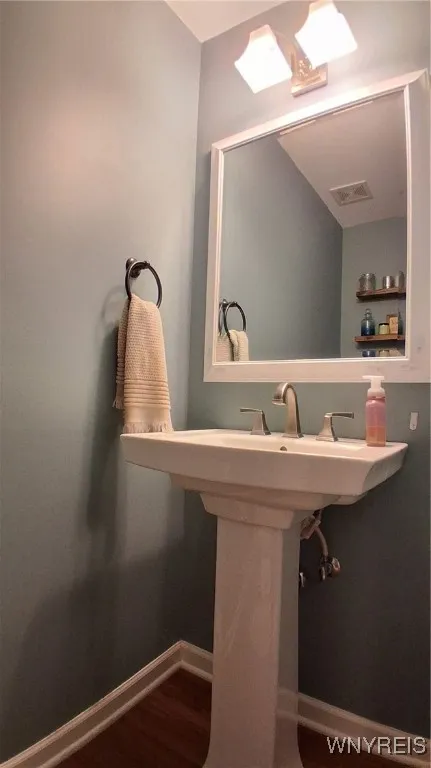 6314 White Oak, Hamburg, New York 14085, Hamburg, New York 14085, 3 Bedrooms Bedrooms, 8 Rooms Rooms,2 BathroomsBathrooms,Residential,For Sale,6314 White Oak, Hamburg, New York 14085,0,B1637813