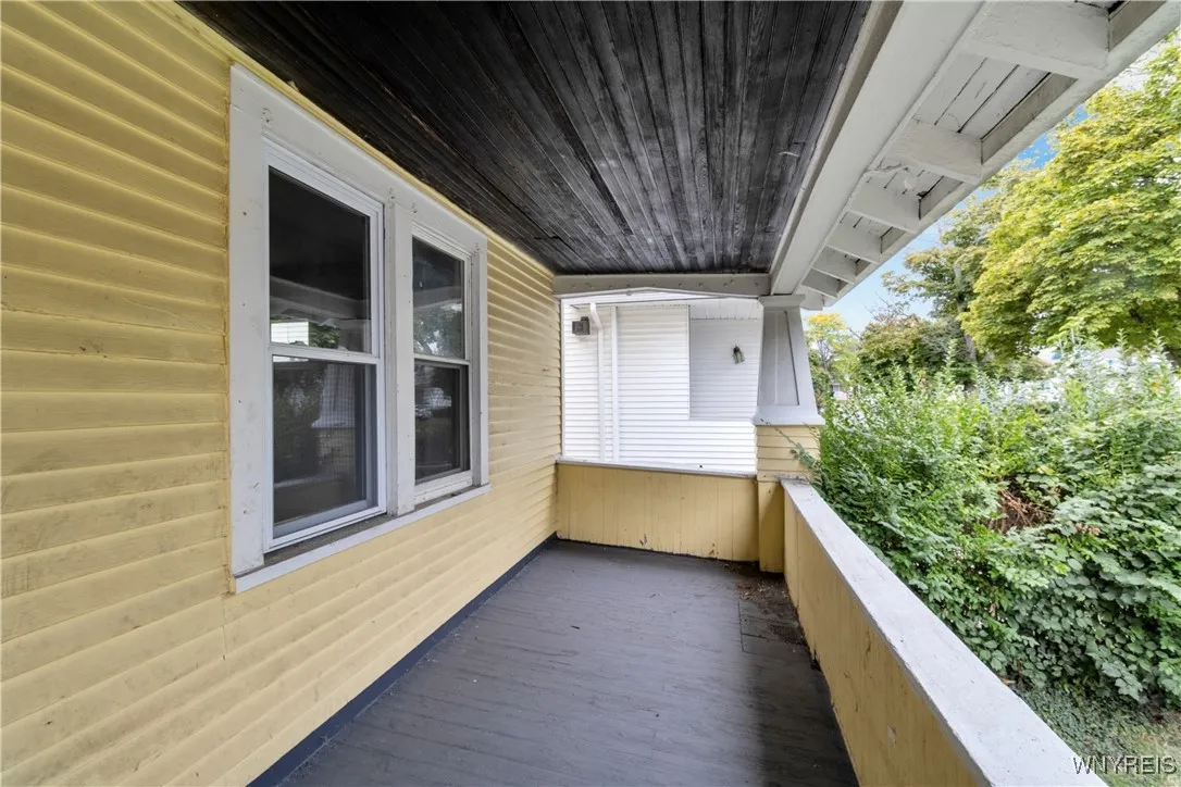 153 Stockbridge Avenue, Buffalo, New York 14215, Buffalo, New York 14215, 3 Bedrooms Bedrooms, 6 Rooms Rooms,1 BathroomBathrooms,Residential,For Sale,153 Stockbridge Avenue, Buffalo, New York 14215,0,B1633418