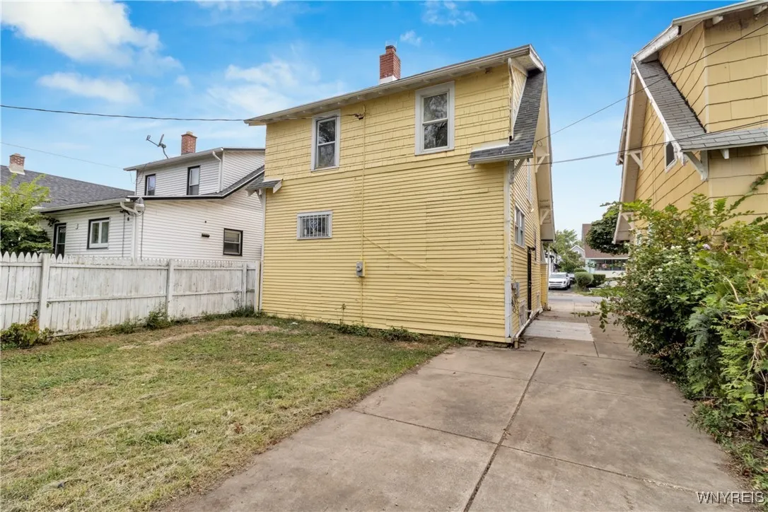 153 Stockbridge Avenue, Buffalo, New York 14215, Buffalo, New York 14215, 3 Bedrooms Bedrooms, 6 Rooms Rooms,1 BathroomBathrooms,Residential,For Sale,153 Stockbridge Avenue, Buffalo, New York 14215,0,B1633418