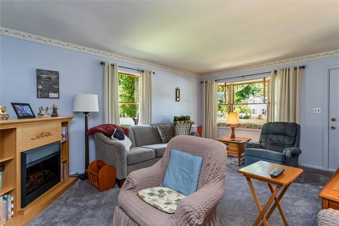 457 Jefferson Avenue, Perinton, New York 14450, Perinton, New York 14450, 4 Bedrooms Bedrooms, 6 Rooms Rooms,2 BathroomsBathrooms,Residential,Closed,457 Jefferson Avenue, Perinton, New York 14450,0,R1637099